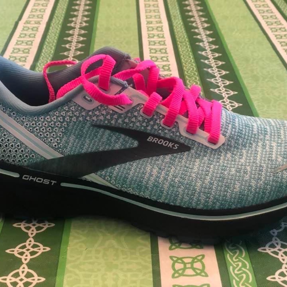 Brooks ghost brand new sneakers size 8